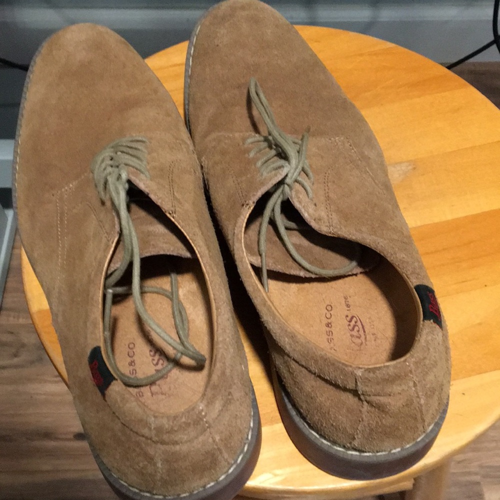 Men’s 10 light brown soft leather Bass brand shoes